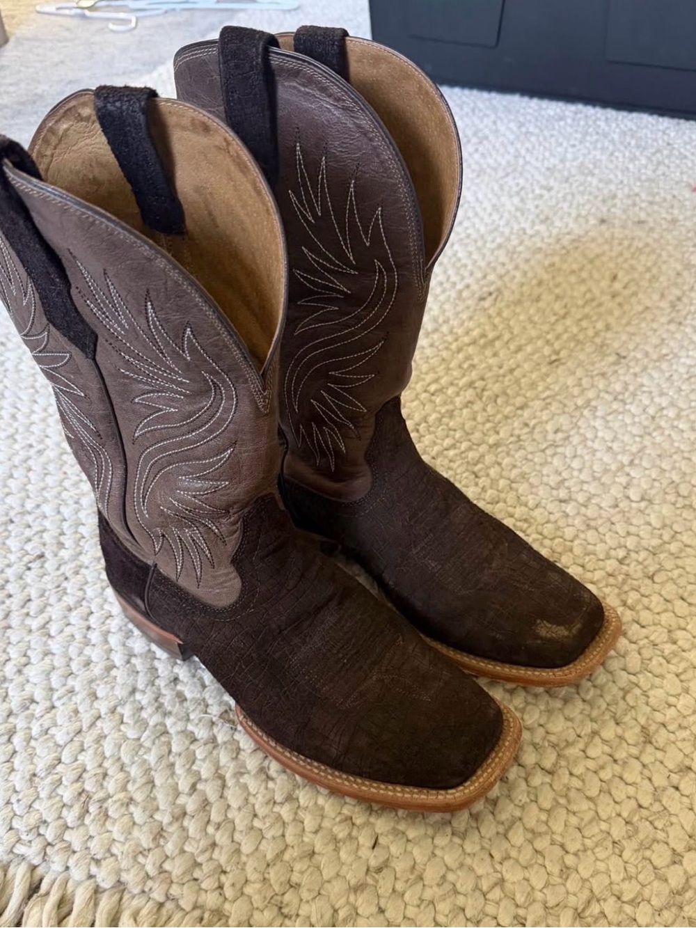 Brown Ariat cowboy Boots